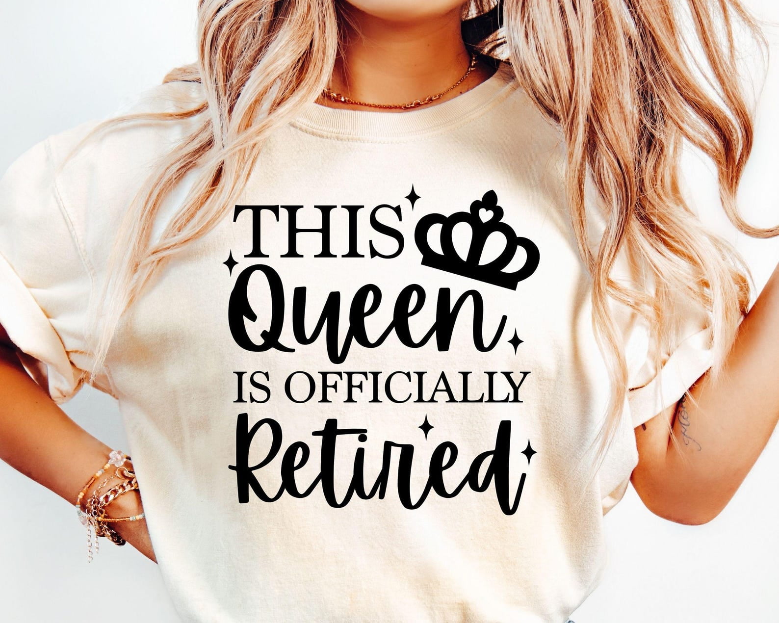 This Queen Is Officially Retired tshirt, Women's Retirement tshirt, Retirement Shirt, Officially Retired tshirt, Retired tshirt